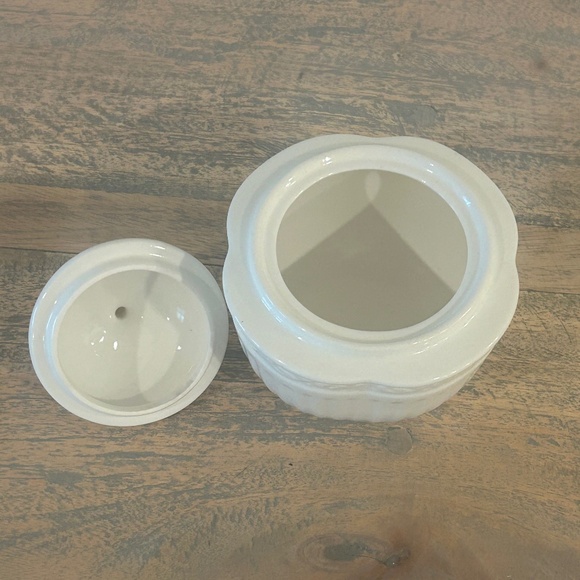 MIKASA sugar and creamer set - Picture 7 of 10